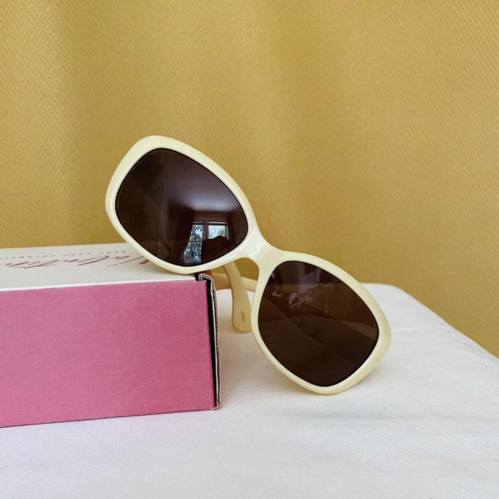Retro Cream White Oversized Sunglasses | Y2K Vintage-Inspired Oval Frames